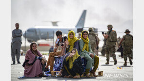美, 평택기지에 아프간 난민 임시수용 요청했다 철회
