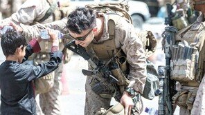 美 “아프간 난민 관련 20여국과 협력”… 정의용 “현재는 협의 안해” 