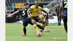 손흥민의 토트넘, 울버햄튼 ‘근육맨’ 트라오레 영입설