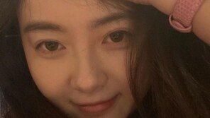 고아라, 근접 셀카에서도 흠결 없는 미모…여유 가득 일상 