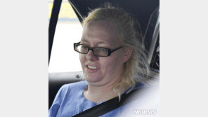 “코로나 걸렸다” 슈퍼 음식에 침뱉은 美여성, 테러 혐의로 징역형