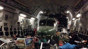 동물은 NO, 차는 YES? 英수송기 카불 탈출 ‘우선순위’ 논란