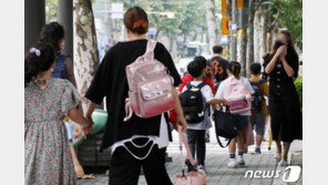 개학 후 학교 집단감염 꼬리 무는데…9월 전면 등교 어쩌나