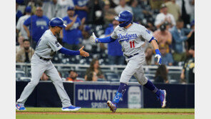 다저스, 16회 연장서 SD 눌러