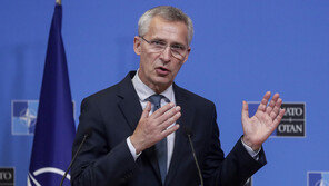 나토 사무총장 “카불 공항 인근 테러 강력 규탄”