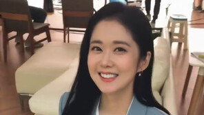 ‘41세 최강동안’ 장나라, 소녀 미모+발랄 매력