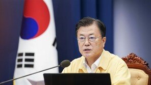 文 “백신 ‘부스터샷’, 고령층·의료진부터 순차 접종”