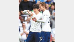 아무도 손댈 수 없었다… 손흥민 ‘200경기 축포’