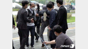 전자발찌 살인범 “더 많이 못 죽인 게 恨”…마이크 걷어차기도