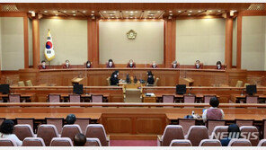 日끌려가 전범된 조선인…“정부 해결의무 없다” 각하