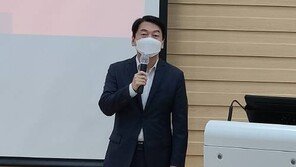 안철수 “1차 접종 늘리려 2차 백신 당겨 쓴 건 잘못”