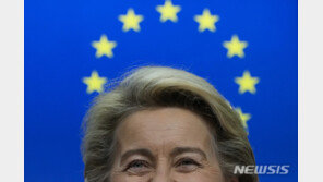 “EU 성인 70%, 코로나19 백신 접종 완료”