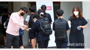 “12~17세 접종, 안전성 입증부터…철저 검증돼야 전면접종”