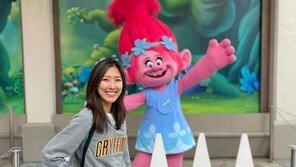 반년 그린 작품, 관객은 3초 감상…낙담 끝 ‘맨땅에 헤딩’ 선택한 MZ세대