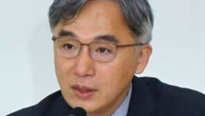 [김순덕의 도발]패륜적 태도 역시 ‘정권 대물림’인가