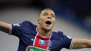 펄펄 날던 음바페, 부상으로 쓰러졌다…프랑스 대표팀에서 제외