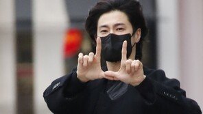 ‘과태료’ 유노윤호, 방역 수칙 위반 7개월만에 재차 사과 “뉘우치는 시간 보냈다”