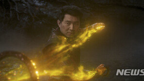 영화 ‘샹치와 텐 링즈의 전설’, 이틀 연속 1위…누적 22만