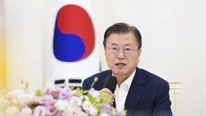 文대통령 “우리 정부엔 말년 없을 것 같다…국회 도와달라”