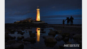 英, 80% 백신 접종 완료 불구 코로나 총감염 700만 눈앞