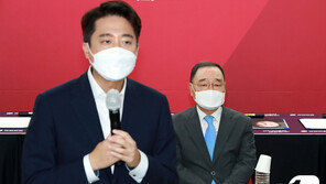 이준석, 洪·劉 등 서약식 불참에 “이견 있다 해도 기본적 예의 지켜야”