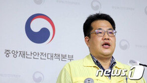 “유행 안정화되면 10월부터 일상 가깝게 거리두기 조정”