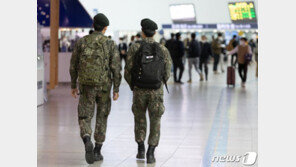 [단독]‘땀 차는 병사 활동복’ 16개 업체가 1200억어치 불량납품 