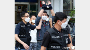 경찰 ‘불법집회 주도’ 양경수 송치…민노총 조합원들 항의