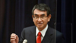 日 차기 총리에 고노 부상…자민당 간부들은 “절대 안돼”