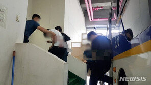 친할머니 살해 혐의 10대 형제들 검찰 송치