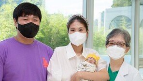 288g 신생아의 기적…아이 살리려 왕복 700㎞ 모유 나른 부모 감격