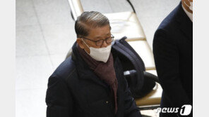 ‘횡령·배임’ 혐의 최신원 SK네트웍스 회장, 구속만기 석방