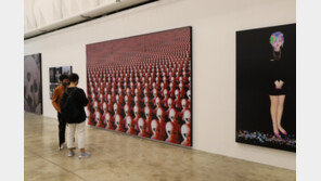 지구가 보내는 SOS 구조신호…부산국제사진제 ‘인류세Ⅱ’[전승훈 기자의 아트로드] 