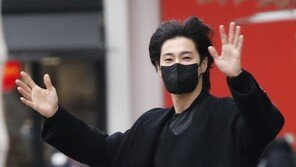 ‘방역수칙 위반’ 유노윤호에 강남구 내일 ‘과태료 10만원’ 부과