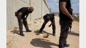 숟가락으로 땅굴 파 6명 탈옥… 이스라엘판 ‘쇼생크 탈출’ 