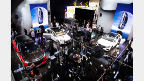 “전기차 전환, 10년내 결판날 것”… 벤츠-BMW도 생존 경쟁 