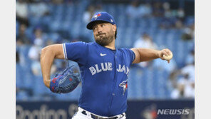 토론토 로비 레이, 8월 MVP에 이어 9월 ‘이 주의 선수’ 선정