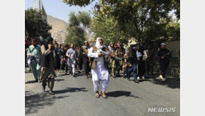 탈레반, ‘인권 존중’ 아프간 女시위대에 기관총 발사