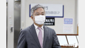 최강욱 2심 재판부 “고발사주 의혹 사실관계 확인 필요”
