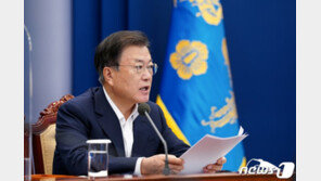 文, ‘공약 발굴’ 산업부 차관 질책…“다른 부처도 살펴보라”