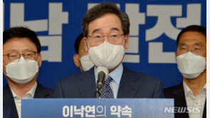 이낙연, 광주서 의원직 사퇴 배수진… 이재명, 세 결집 ‘용광로 선대위’