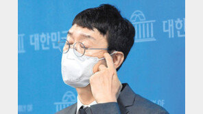 또 “기억 안난다”만 되풀이한 김웅 