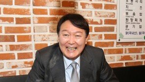 강원권 행보 나선 윤석열… 전·현직 의원들과 닭갈비 오찬