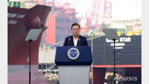 文대통령, 거제 조선소 방문…“2030년 친환경선박 점유율 75%”