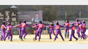 “스포츠는 얼굴-신체 노출”… 탈레반, 여성에 전면 금지