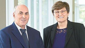 mRNA 백신 영웅들 “연구비 끊기기도 했었죠”