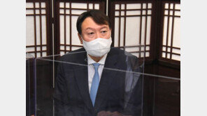 ‘고발 사주’ 의혹에…洪 “尹 개인 문제” VS 崔·元 “함께 싸우자”