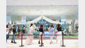 아이돌 팬덤 공간에 차량 전시까지…MZ세대, 백화점 1층을 바꾸다