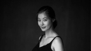 윤소이, 결혼 4년 만에 임신…만삭 화보 공개