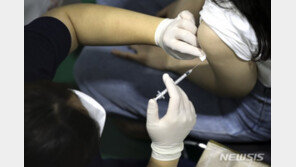 백신접종 전후 이상반응 예방하려면…“수분보충이 필수”